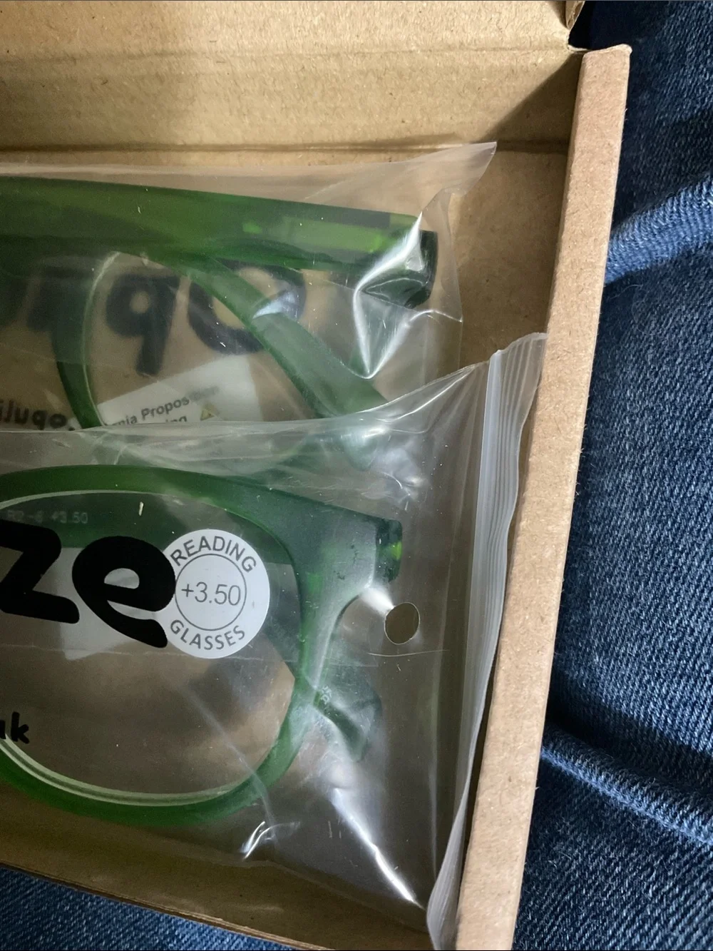 Opulize bright green